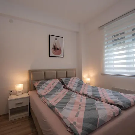 Apartment Petkovic 87 *